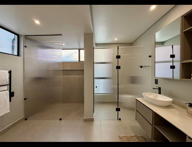 2 BEDROOM FREEHOLD FOR SALE IN SILVER LAKES